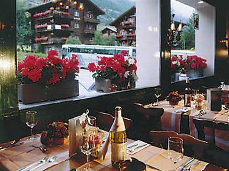 Matterhorn Inn Tasch Restoran foto